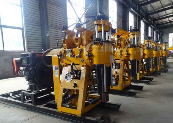 Máy khoan kỹ thuật 150m Loại bánh xích nền thủy lực di động