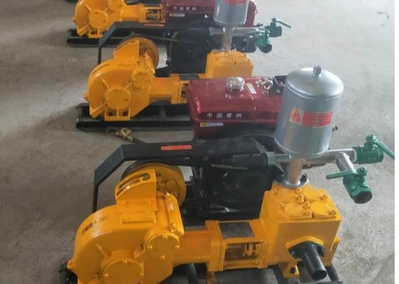 Máy bơm bùn khoan Triplex BW 160 qua lại với động cơ Diesel