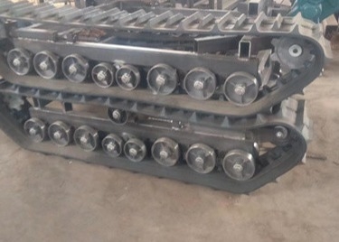 Công suất tải khác nhau Động cơ Diesel Theo dõi bánh xích cho giàn khoan