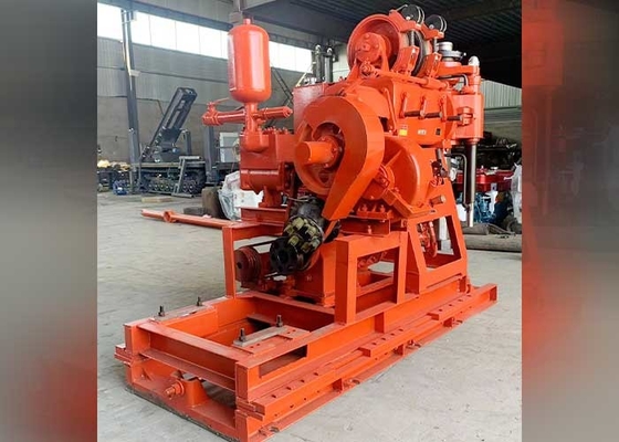 Máy khoan lỗ khoan nước động cơ Diesel màu cam với công suất nâng tối đa 15kn