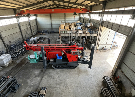 Thiết bị khoan crawler nhỏ gọn với các thanh khoan / khoan bit