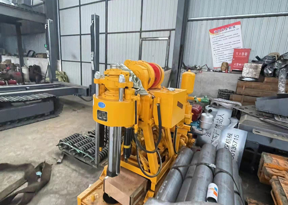 Giàn khoan kỹ thuật 200 M với khung bánh xích trong khai thác thủy lợi