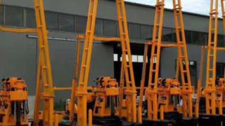 Máy khoan bánh xích thủy lực GK 200 cho công việc cốt lõi hiệu quả